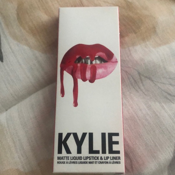 BRAND NEW Kylie Matte Liquid Lipstick and Lip Liner